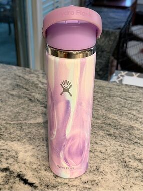 HYDRO FLASK Limited Edition 24 oz. Bottle with Straw Cap - Purple Jelly